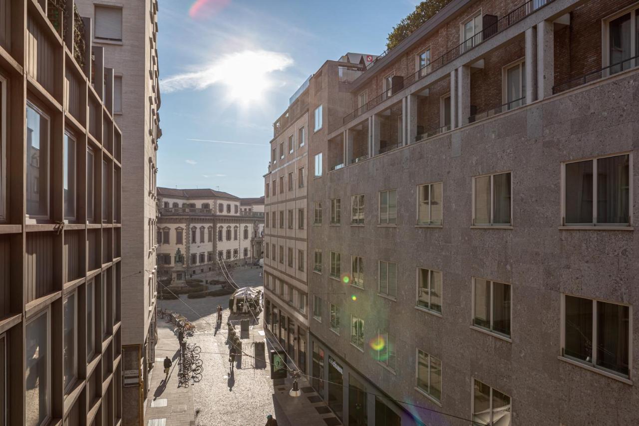 Beplace Apartments In Duomo Milão Exterior foto